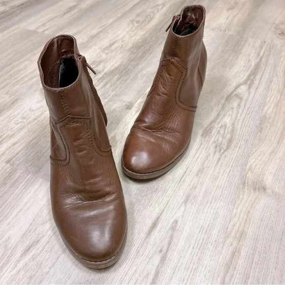 Women’s Crown Vintage Leather Western Short Boot / Warm Brown Leather / Size 8.5 - Picture 6 of 16